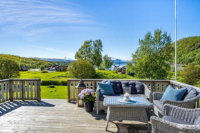 Serene Countryside Home with Romantic Gardens and Views